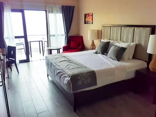 Survivor Samoa Beach Resort Falelatai Екстериор снимка