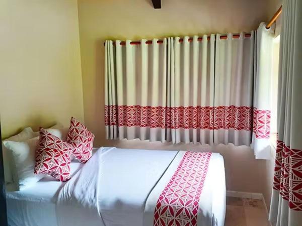 Survivor Samoa Beach Resort Falelatai Екстериор снимка